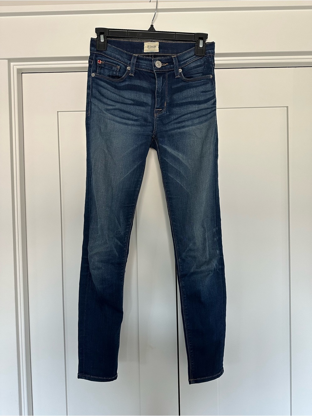 Hudson Jeans Skinny Jeans in Dark Blue Wash